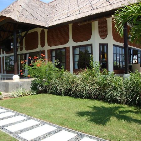 Villa Pelangi Bali Seririt  ภายนอก รูปภาพ
