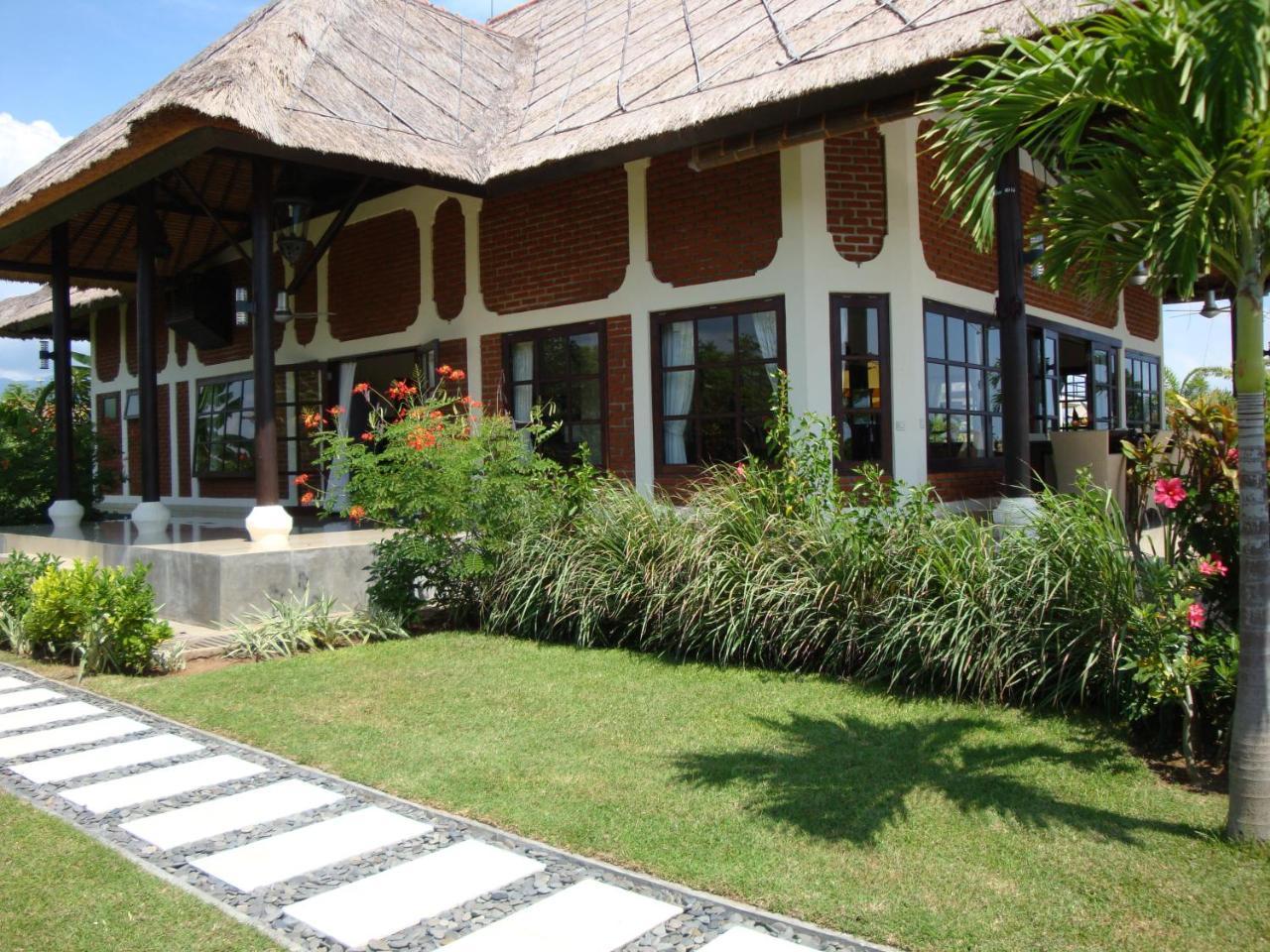 Villa Pelangi Bali Seririt  ภายนอก รูปภาพ